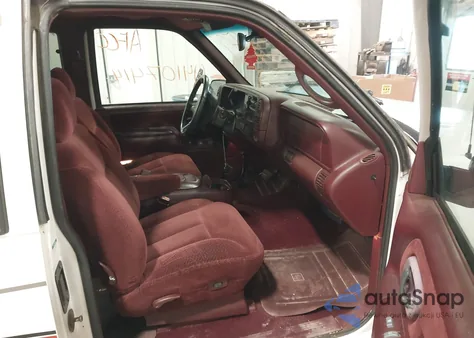 1997 Chevrolet K1500 Fleetside из США, поврежденный, VIN 2GCEK19R2V1159539